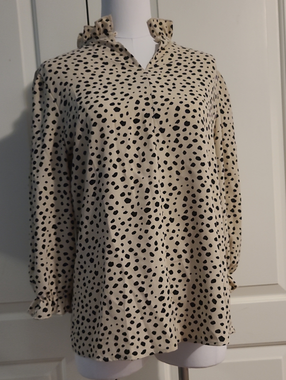 NWOT Black And White Polka Dot Poet Sleeve High Neck Ruffle